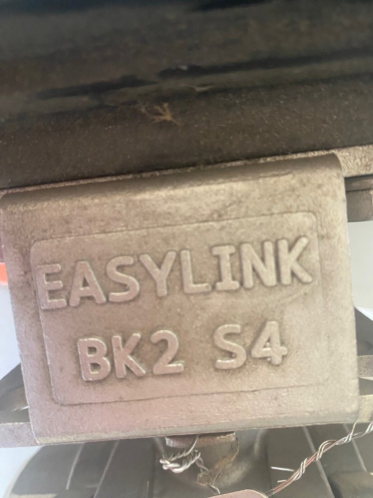 UNITORQ 1237 K2290HT WITH 1-1/2" SS VALVE