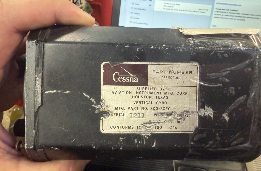 Cessna Attitude Indicator C661076-0103