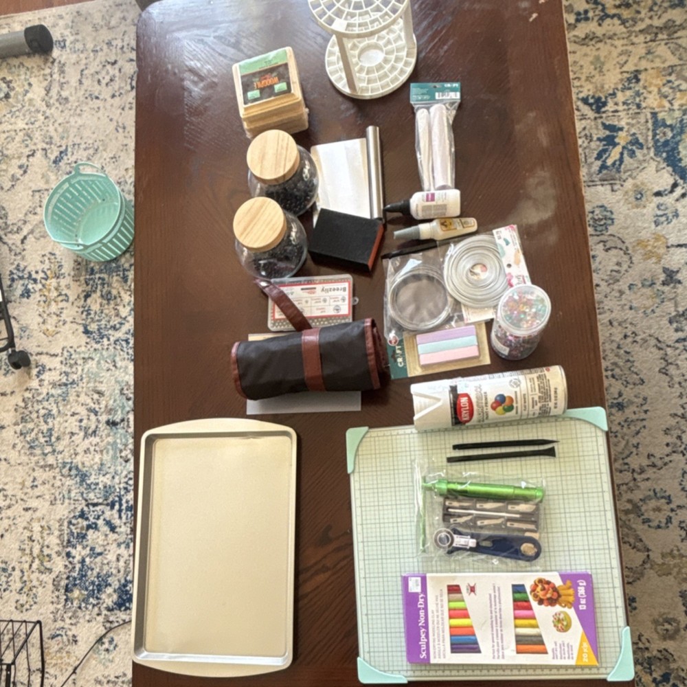 Complete clay set for clay figures