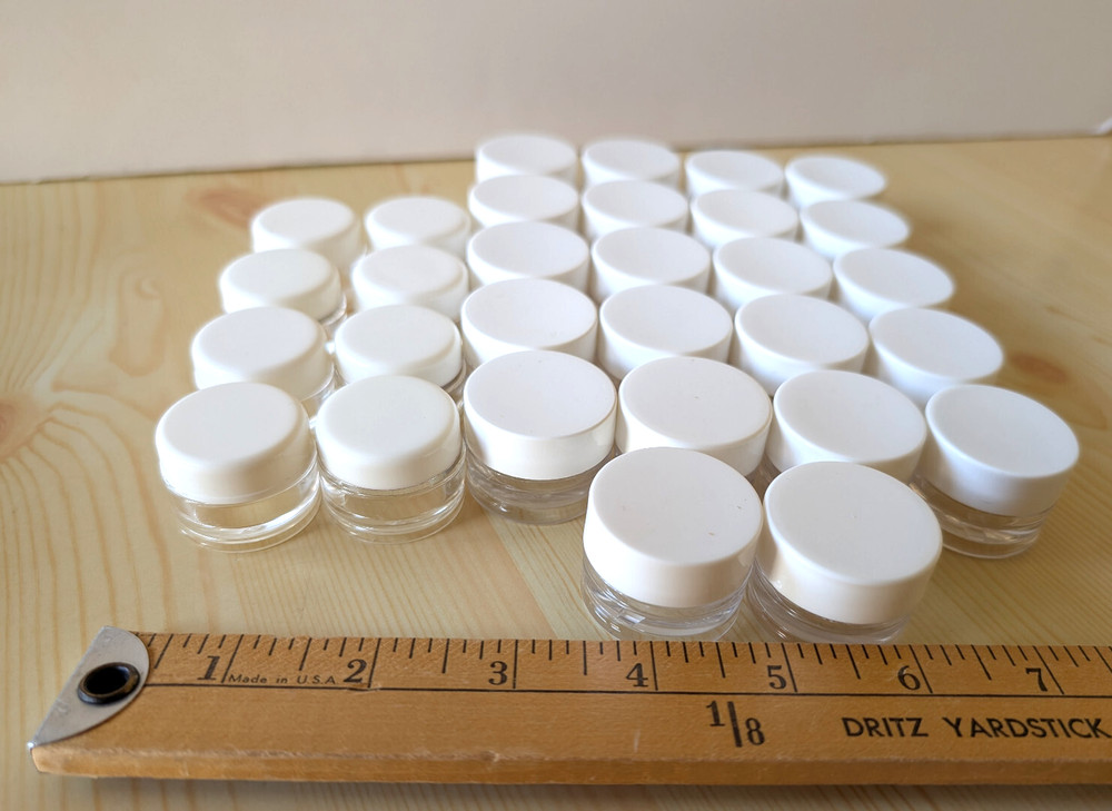 Lot 30 Very Small Clear Plastic Containers Screw Lids Empty 1.25" & 1" Clean VGC