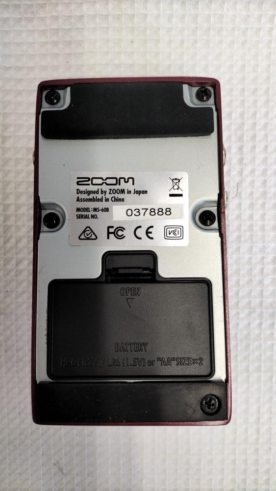 ZOOM MS-60B Bass Multi-Effects Pedal Guitar Effect Processor New