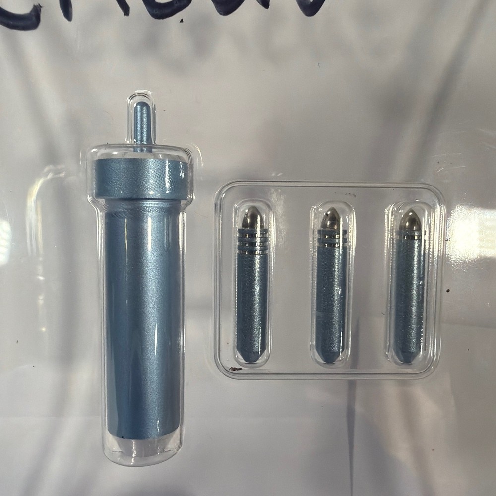 Cricut Foil Transfer Tool Housing with 3 Tips Fine Medium Bold Blue