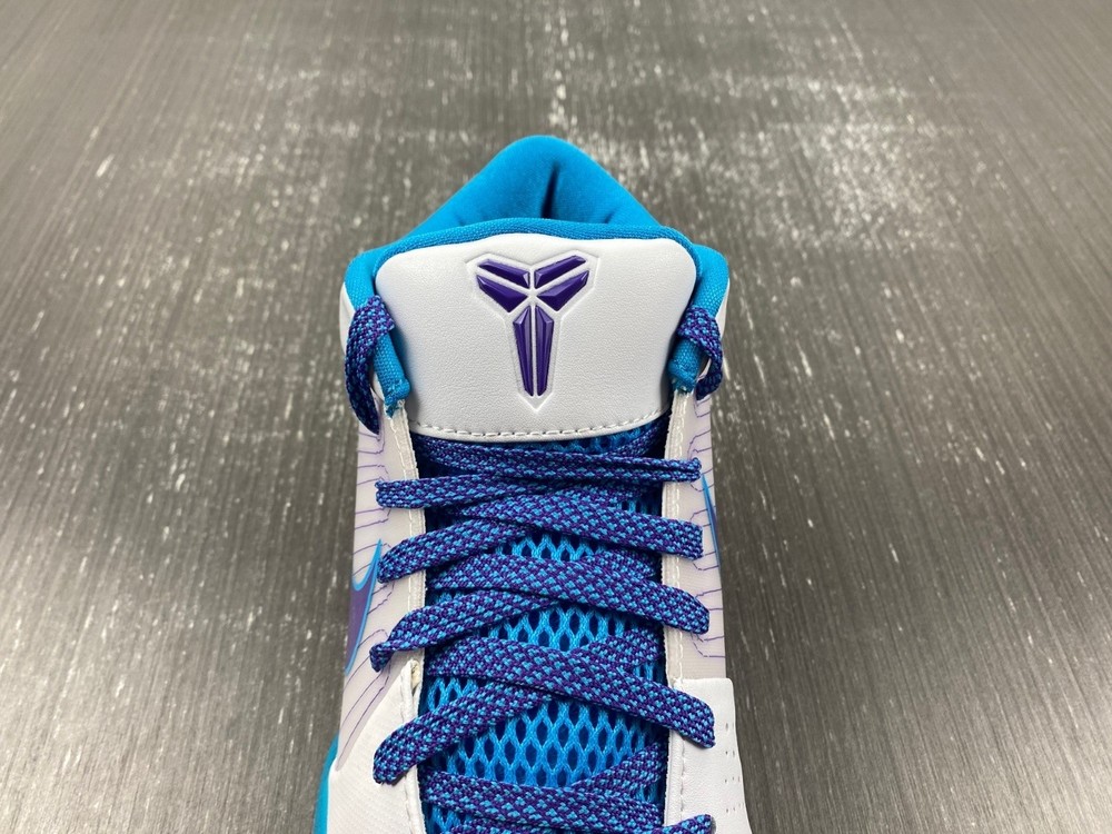 AV6339-100 Kobe 4 Protro Draft Day 2019. DS