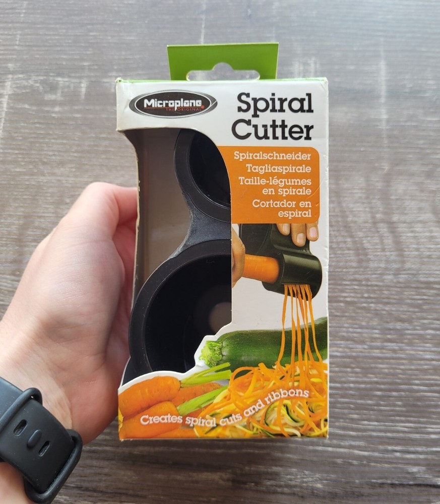 Microplane Spiral Cutter Handheld Black Small