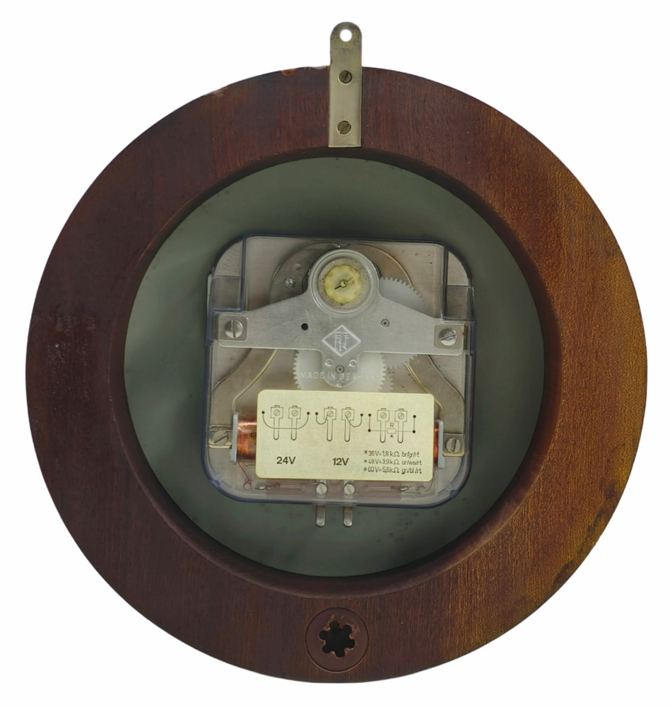 Wempe Ship's Analog Clock Highest Quality Range Chronometerwer Multiuse 12/24VDC