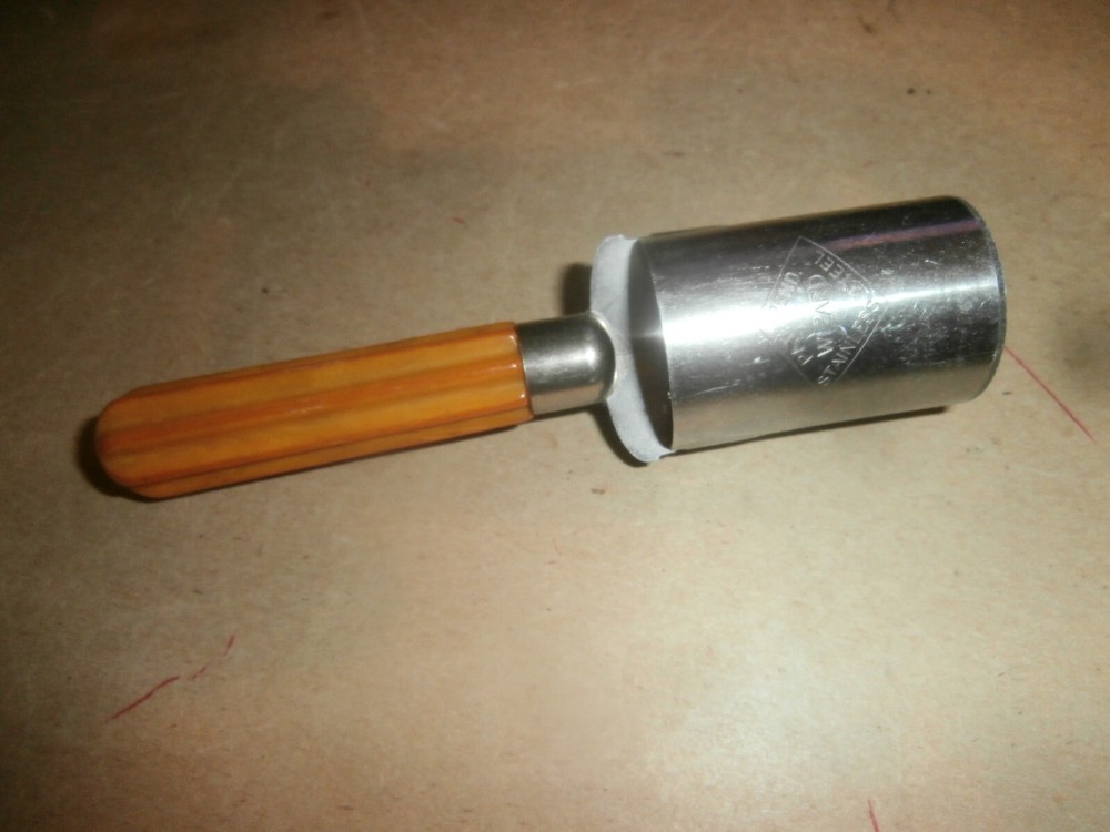 Vintage Bakelite Butterscotch Ribbed Handle Wizard Corer Cutter Kitchen Tool