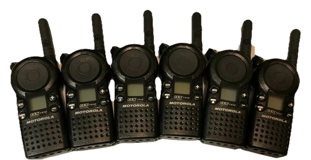 Motorola CLS1410 UHF Radios Walkie Talkies with 6 Multi Charger