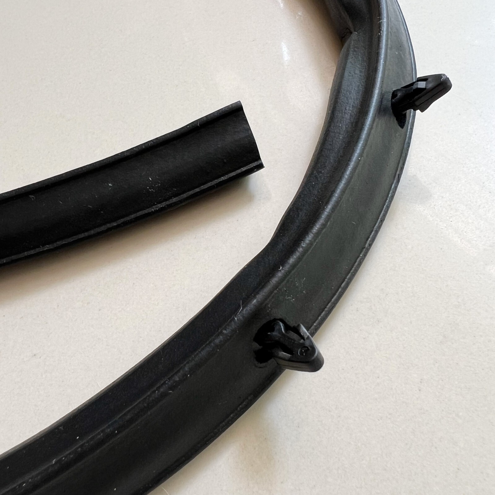92-95 Honda Civic EG front hood to cowl grille Weatherstrip rubber seal 2D 3D 4D