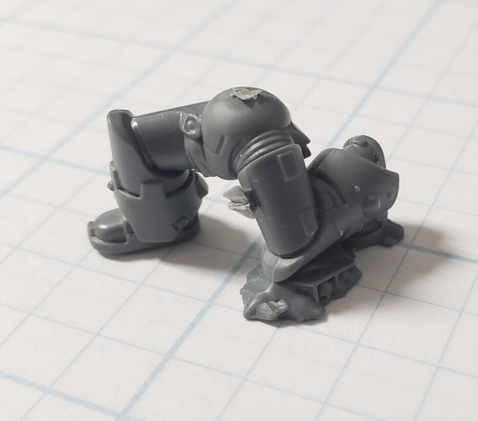 Warhammer 40k Space Marines Bits Devastator Engraved Kneeling Legs