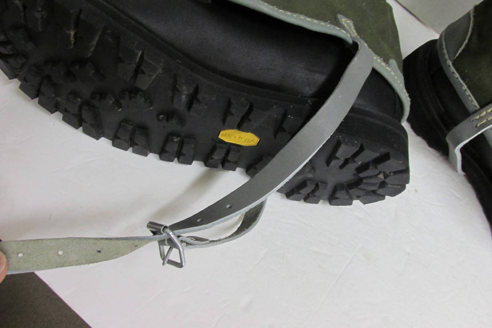 VINTAGE NORWEGIAN MOUNTAIN TROOP BOOT LEG GAITERS NOS