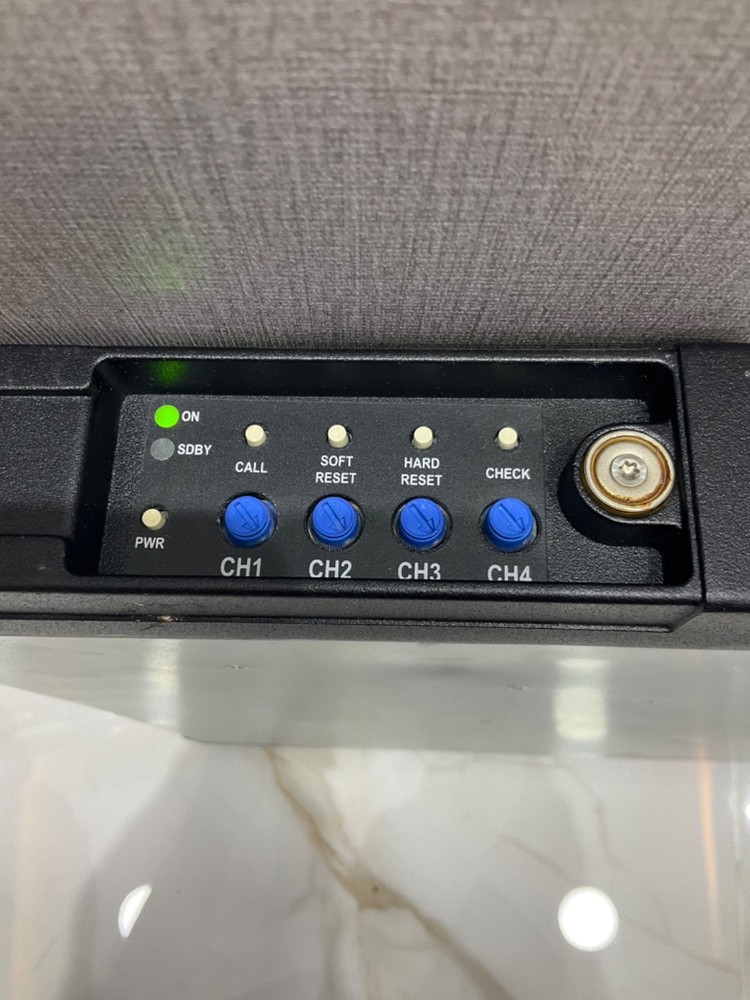 POWERSOFT QUATTROCANALI 2404 DSP+D PROFESSIONAL AUDIO AMPLIFIER