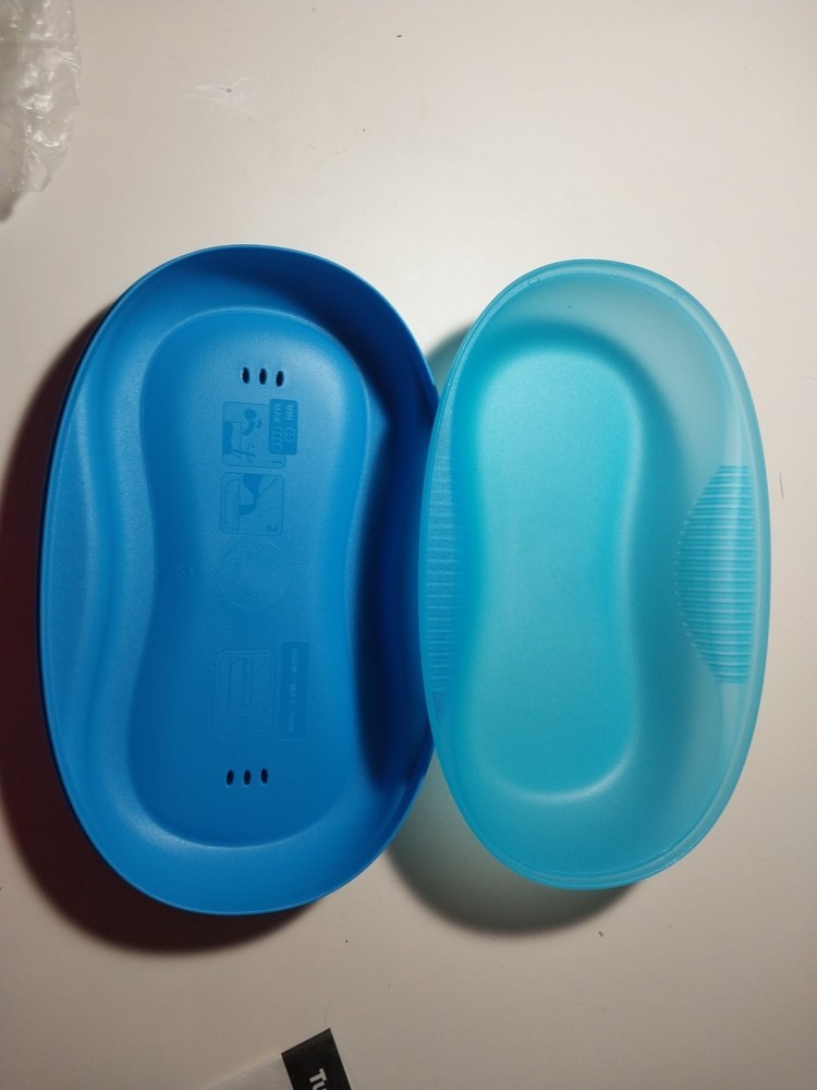 TUPPERWARE Breakfast Maker Microwavable Omelet Cooker Blue #6996 No Inserts V2