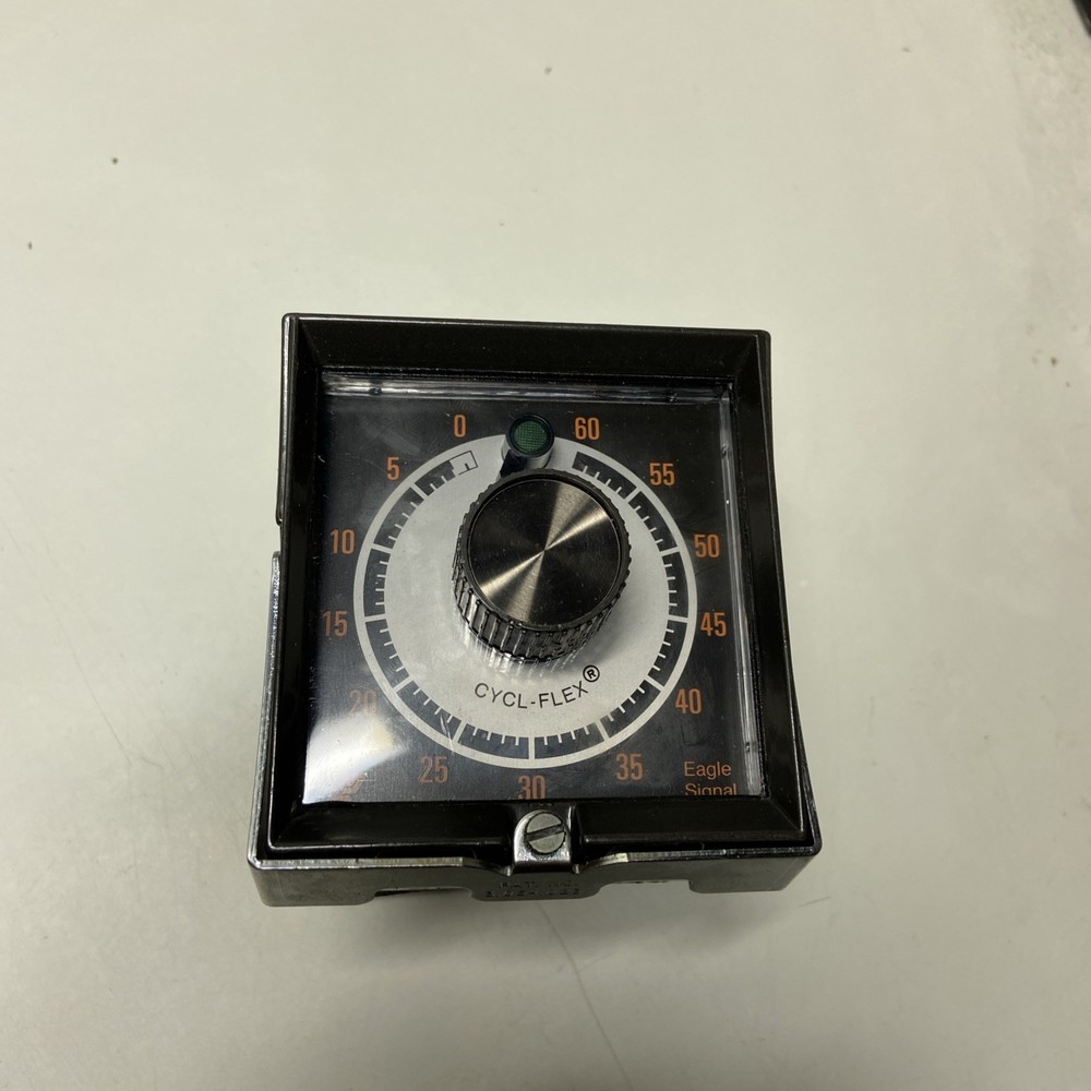 DANAHER CONTROLS HP56A6 TIMER 60 MIN (MISSING BACK HOUSING