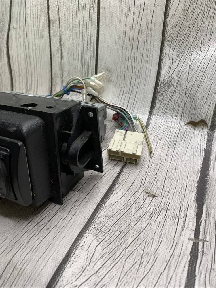 Sony CDX-GT210 Car Stereo Xplod Untested