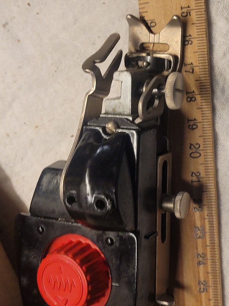 Vintage Singer Automatic Zigzagger With Original Box And Phamplet