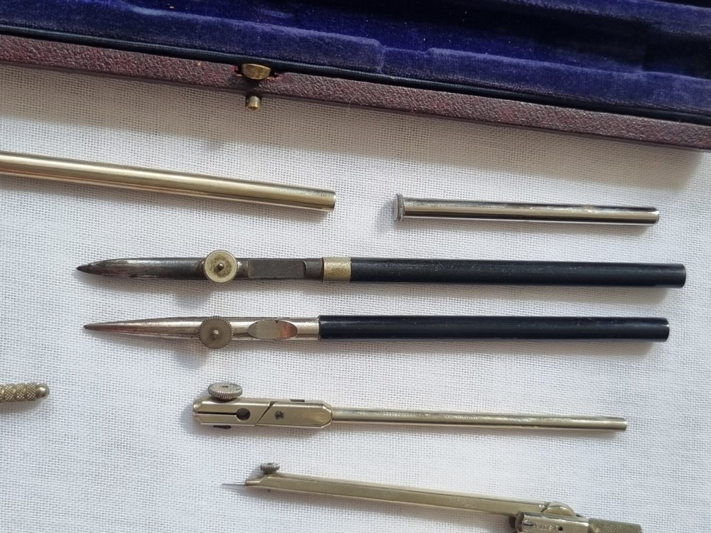 VINTAGE CASED SET HALDEN PREMIER DRAWING INSTRUMENTS FLAT PATTERN - BRITISH MADE