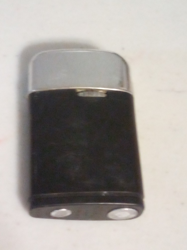 Vintage Ronson Black Flip Top Lighter Untested E51