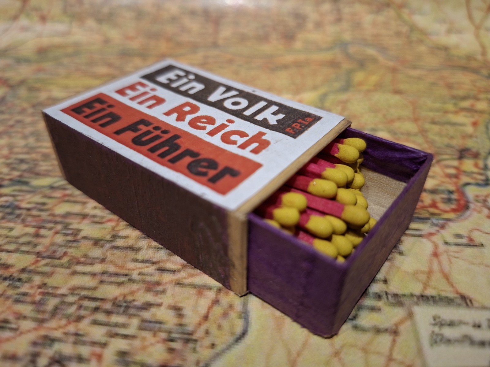 WW2 German matchbox - Ein volk, Ein Reich, Ein Furher - 1933 election matchbox