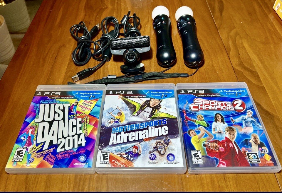 PS3 PlayStation 3 Move Bundle: Motion Camera, 2 Motion Remotes, Cables + 3 Games