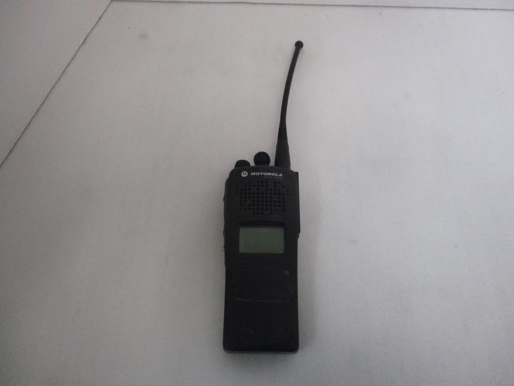 MOTOROLA XTS 2500 WITHOUT BATTERY