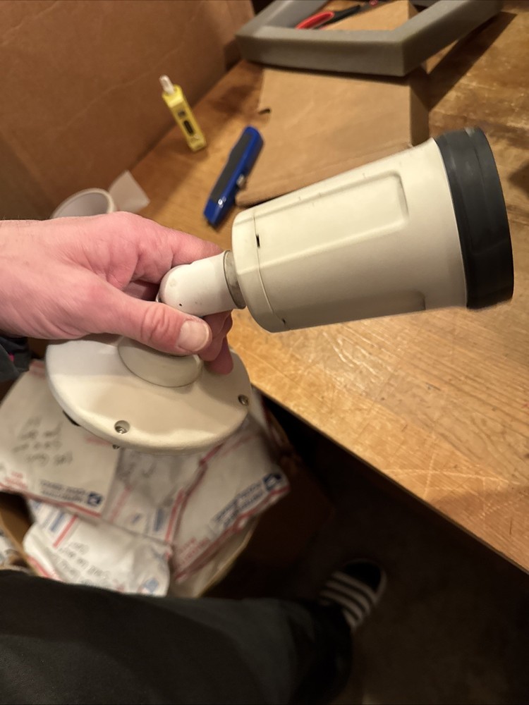 Axis P1428-E Bullet IP Network Security Camera 4K POE (no Jbox) Tested & Working