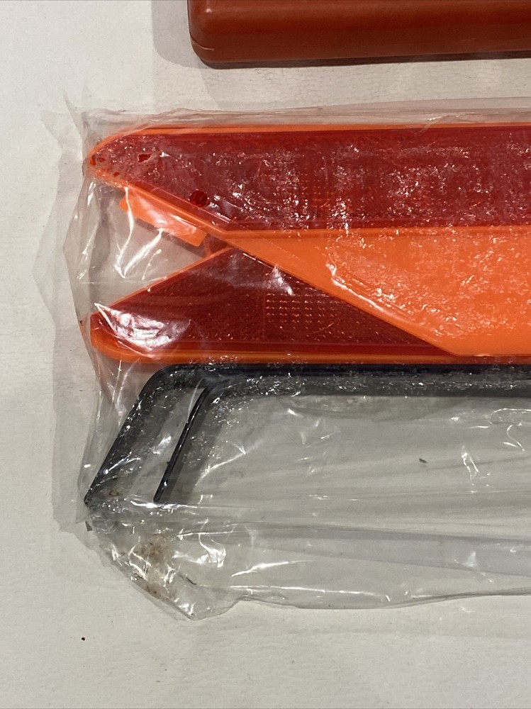 WARNING TRIANGLE EMERGENCY BREAKDOWN FOLDABLE SIGN HAZARD EU REFLECTIVE CAR