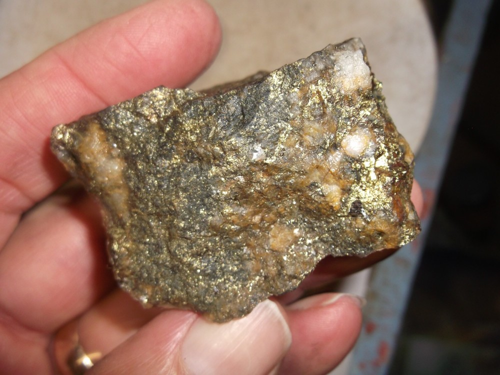 Gold, silver, copper, 74 grams samples ,ore high grade .