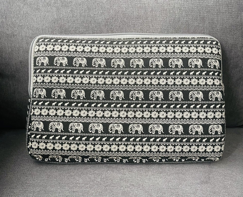 Case Star 13” Elephant Laptop Sleeve