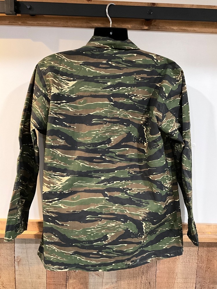 Tiger Stripe Shirt / Top Medium Regular Philippines Individually Sewn