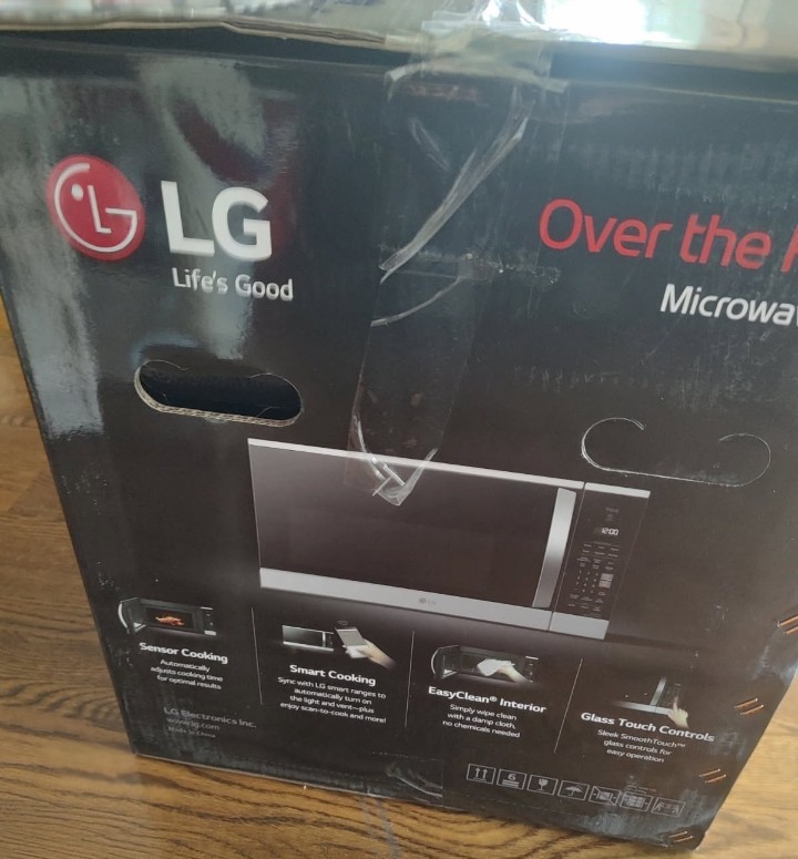 NEW! LG 1.8-cu Over-the-Range Microwave with Sensor Cooking PrintProof Stainless