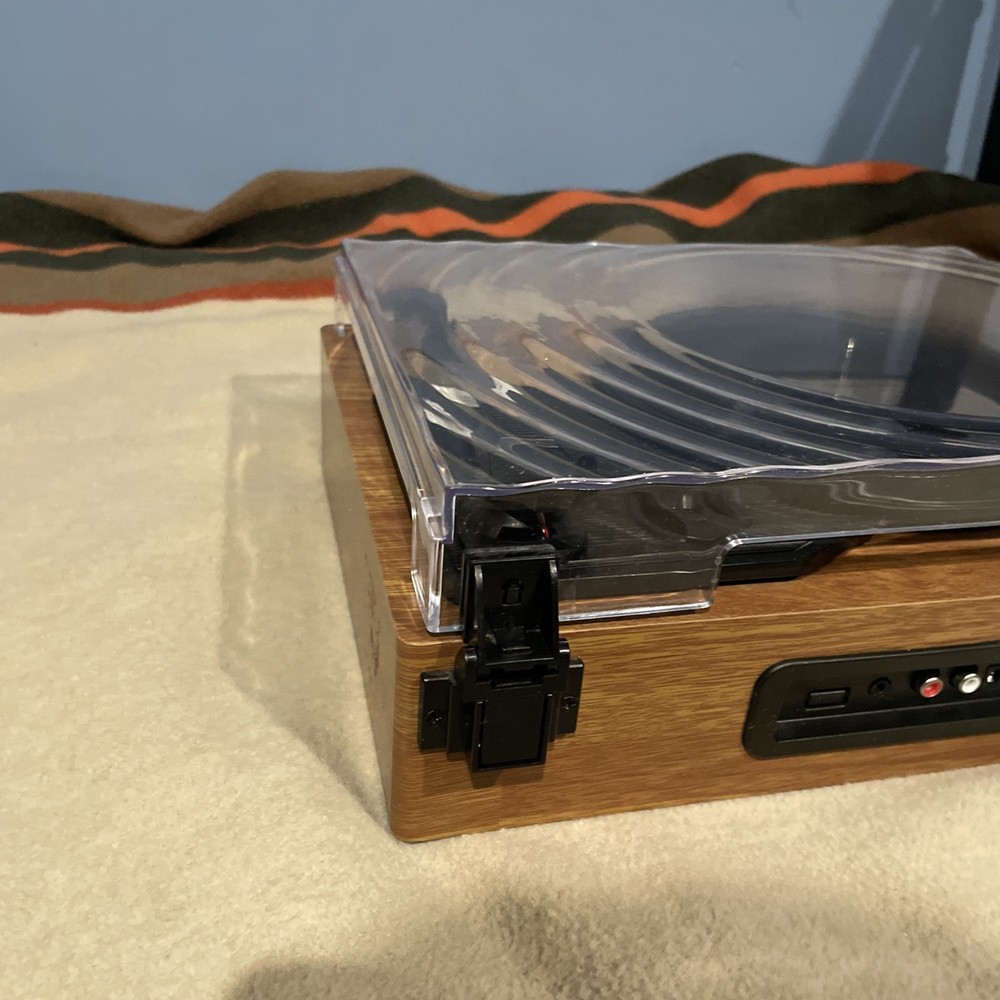 (Excellent Condition) Wockoder Turntable Player - Wooden (TESTED)
