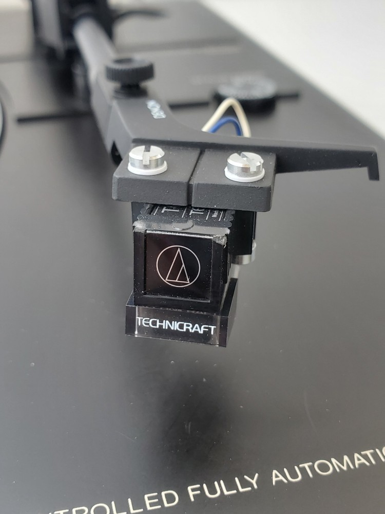 Denon Turntable Quartz DP-23F Micro Processor Fully Automatic Turntable System