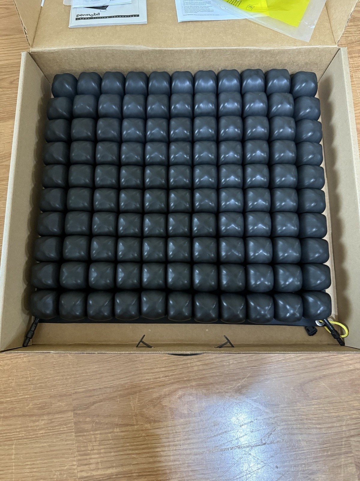 ROHO Permobil Low Profile Dual Compartment Cushion 2R1110LPC 20”x 18”x 2”