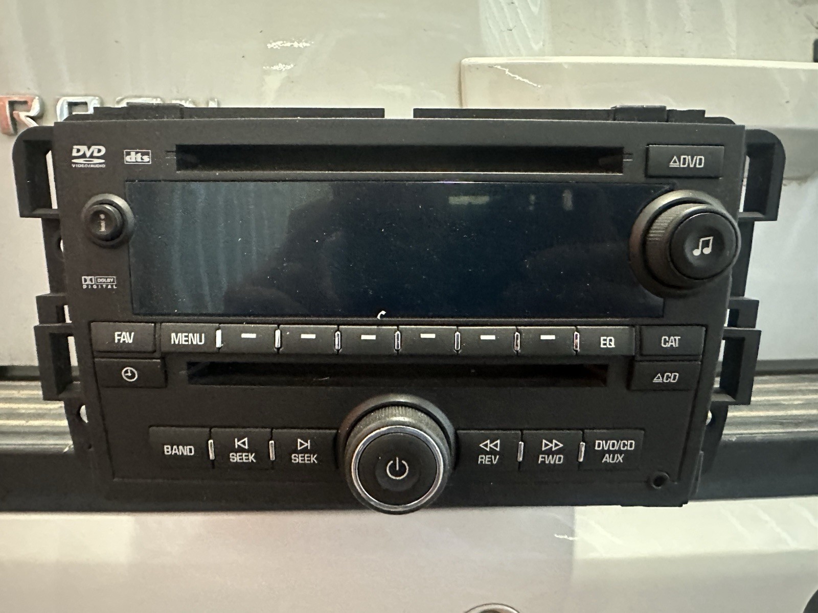 2007-2014 Chevy TAHOE Suburban GMC Yukon CD/DVD Radio USB input & 3.5 AUX MP3