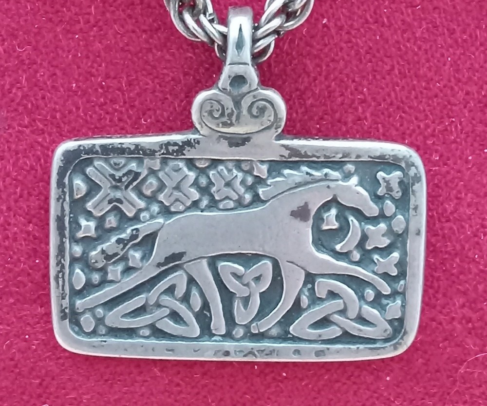 Celtic-style 925 rectangular pendant horse design intertwined knotwork pattern