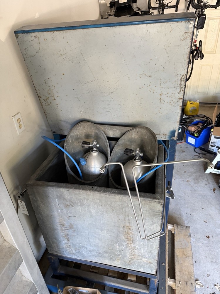 Bauer Mini Verticus GI 120V-E3/460V Compressors 2008