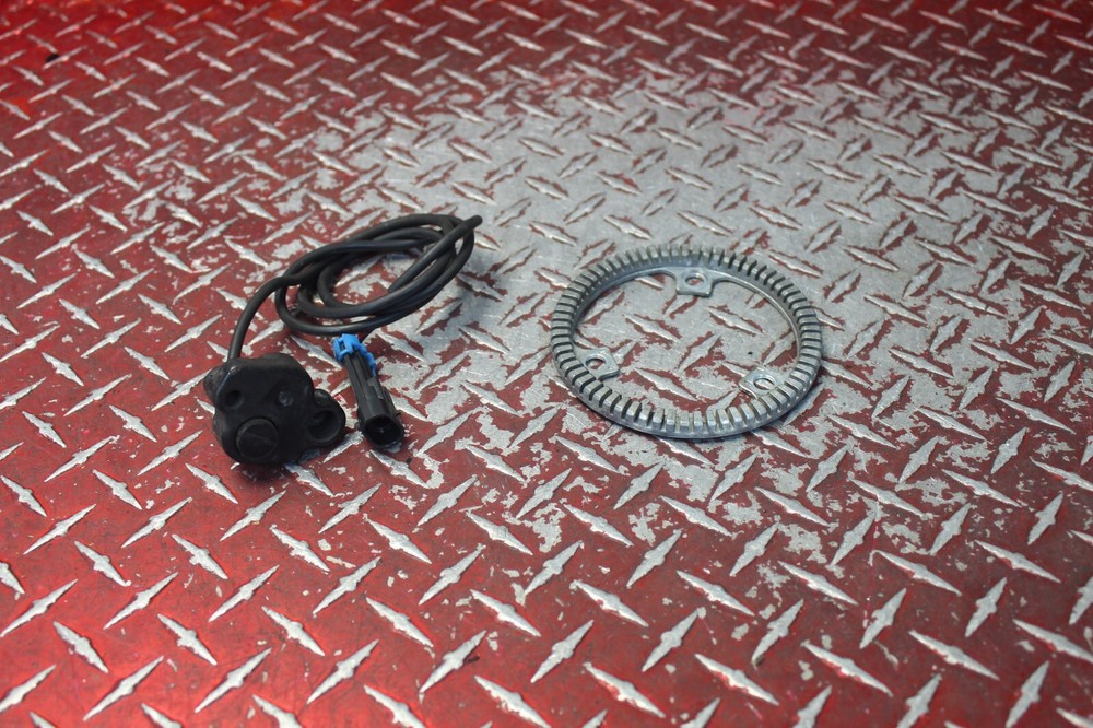 2018 INDIAN CHIEF FRONT ABS RING & WHEEL SPEED SENSOR ID1