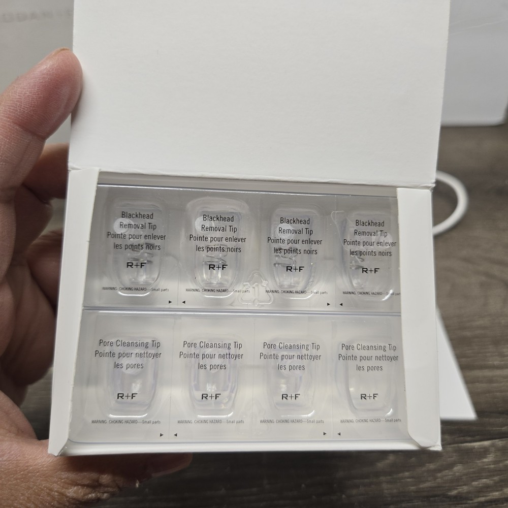 Rodan + Fields Pore Cleansing MD System with Charger, Solution, & 9 Tips