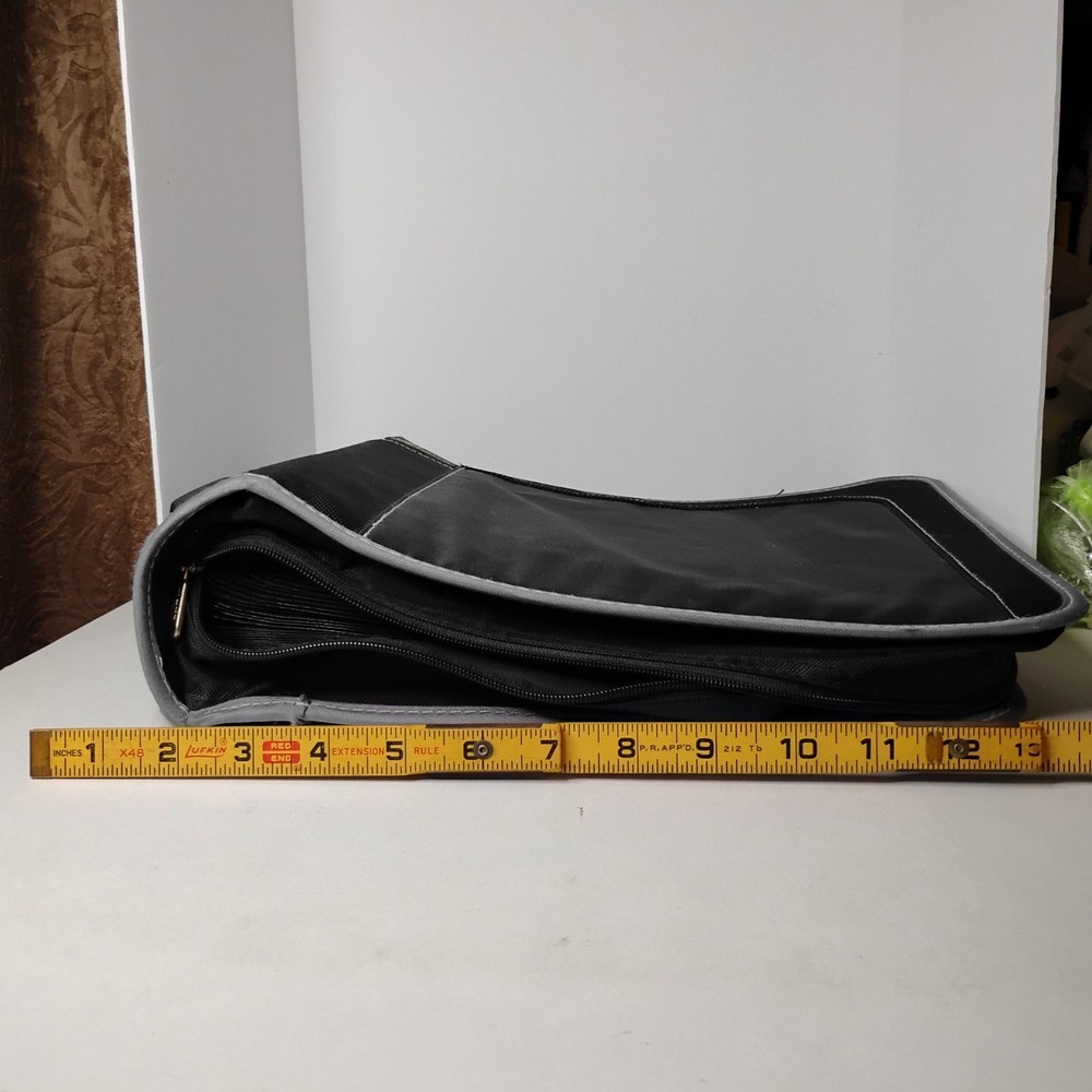 Targus Matrix 320 CD, DVD, Blu Ray, Video Game Storage Case