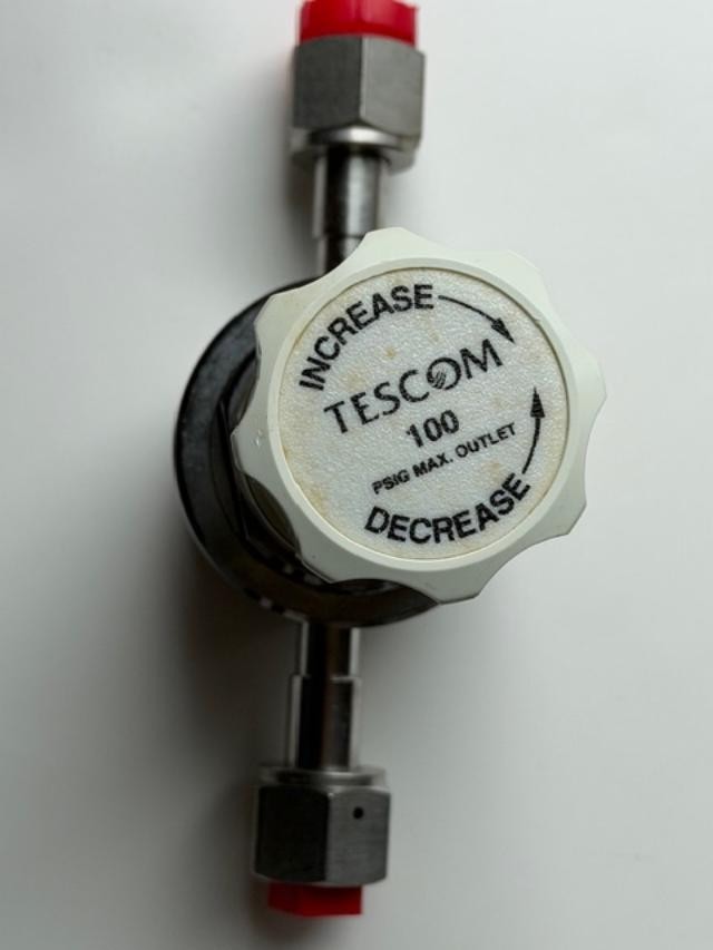 Tescom Pressure Regulator 23-3B25CMHF4HF44