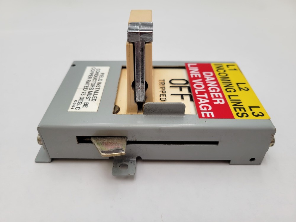 Cutler-Hammer 42-246-9 Circuit Breaker Handle Only for Type HMCP Breakers