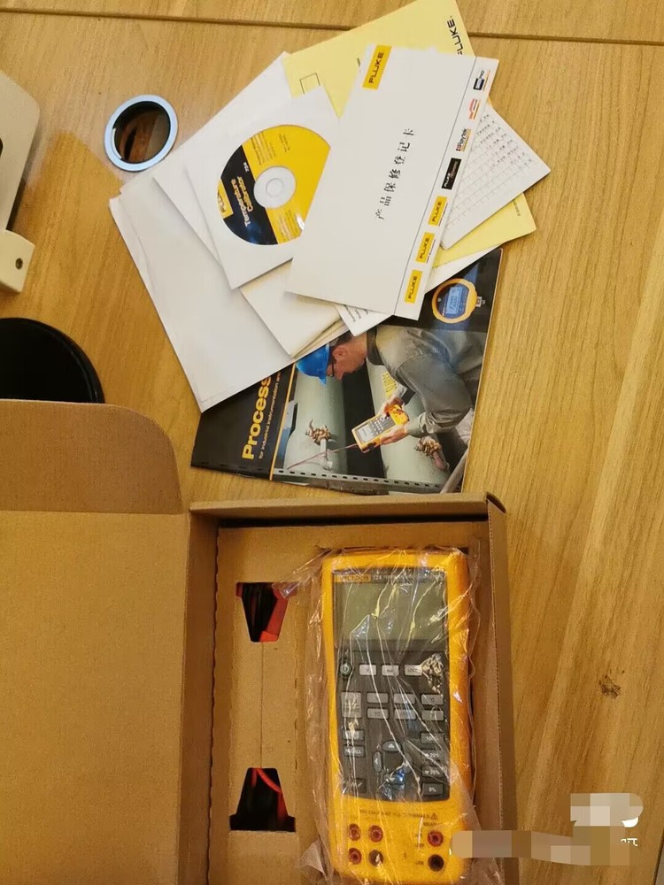 Fluke 724 Documenting Multifunction Process Calibrator new #L