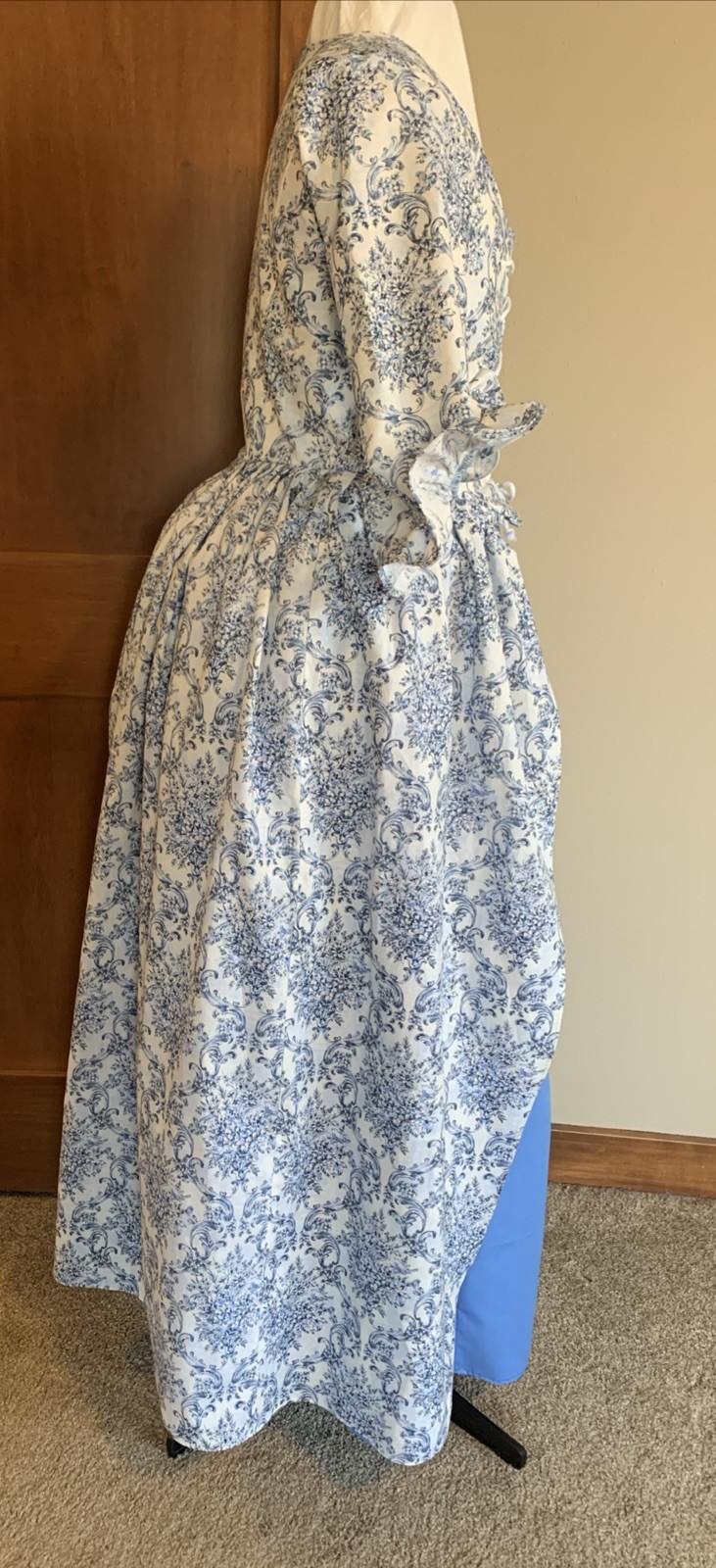 Outlander, Colonial, Light Cotton Print Polonaise Over Dress Gown. Medium, NWOT