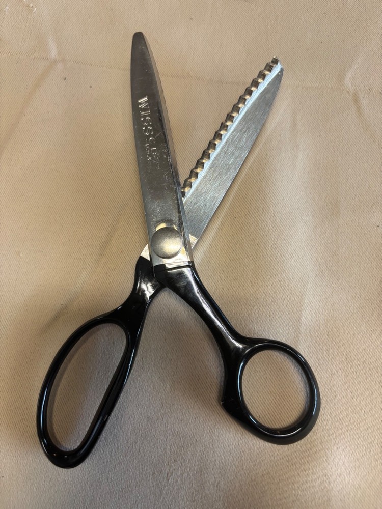 Vintage WISS Model CB7 USA PINKING SHEARS Scissors