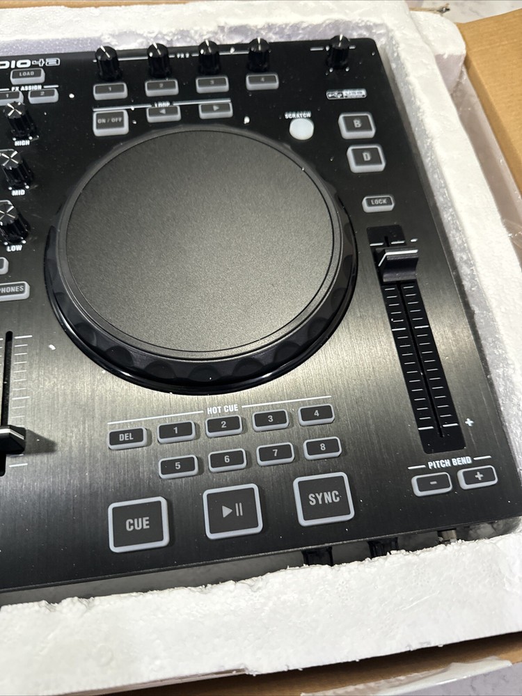 Behringer CMD Studio 4a DJ MIDI Controller