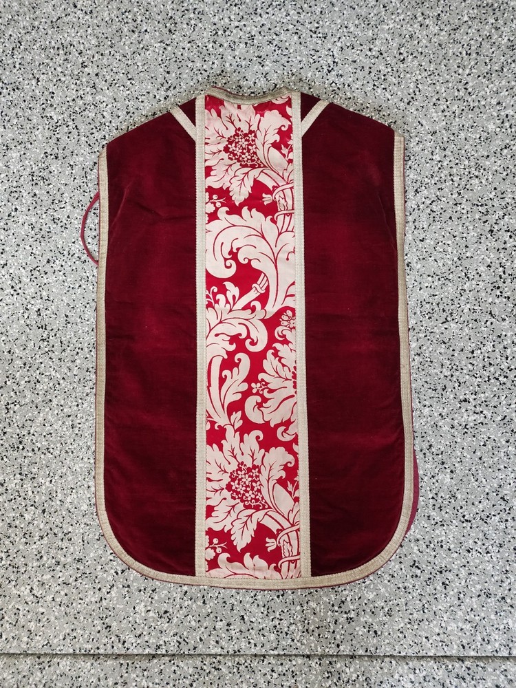 Antique Fiddleback Chasuble