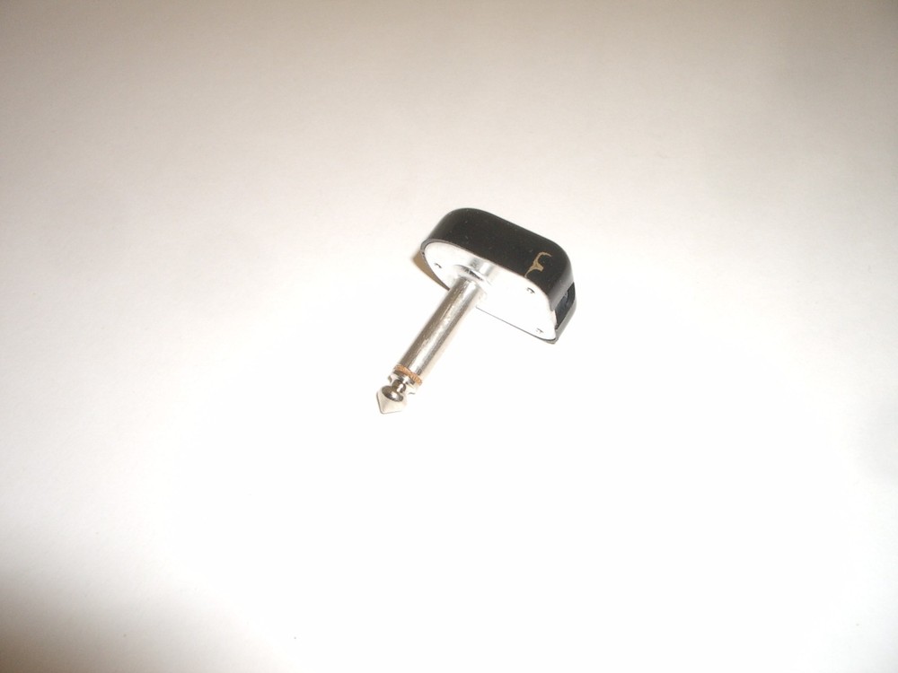 SWITCHCRAFT 220 1/4" MONO TS RT ANGLE BLACK AUDIO CONNECTOR PLUG SCREW TERM