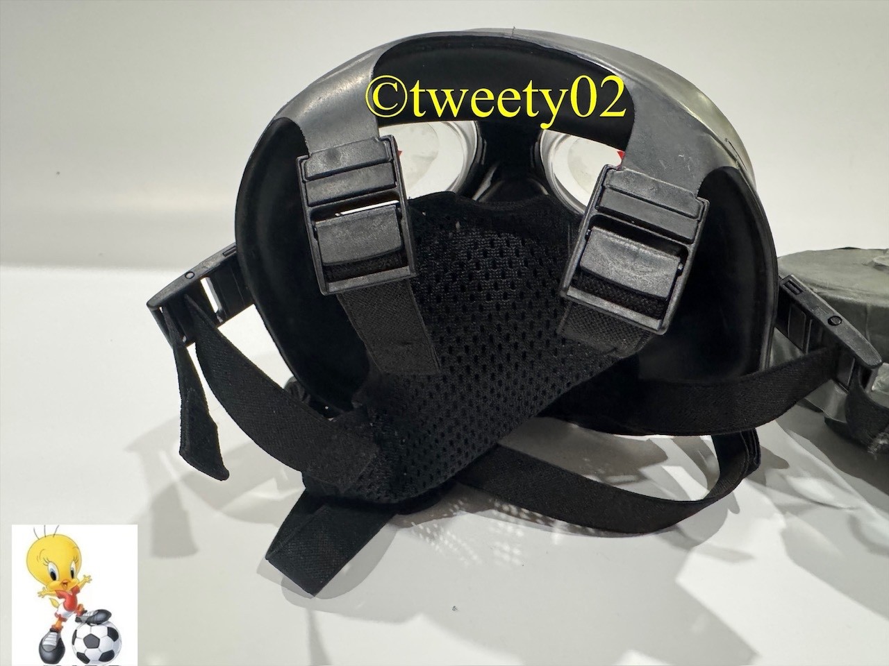 Avon Fm 12 Gas Mask Size 2 + Filter