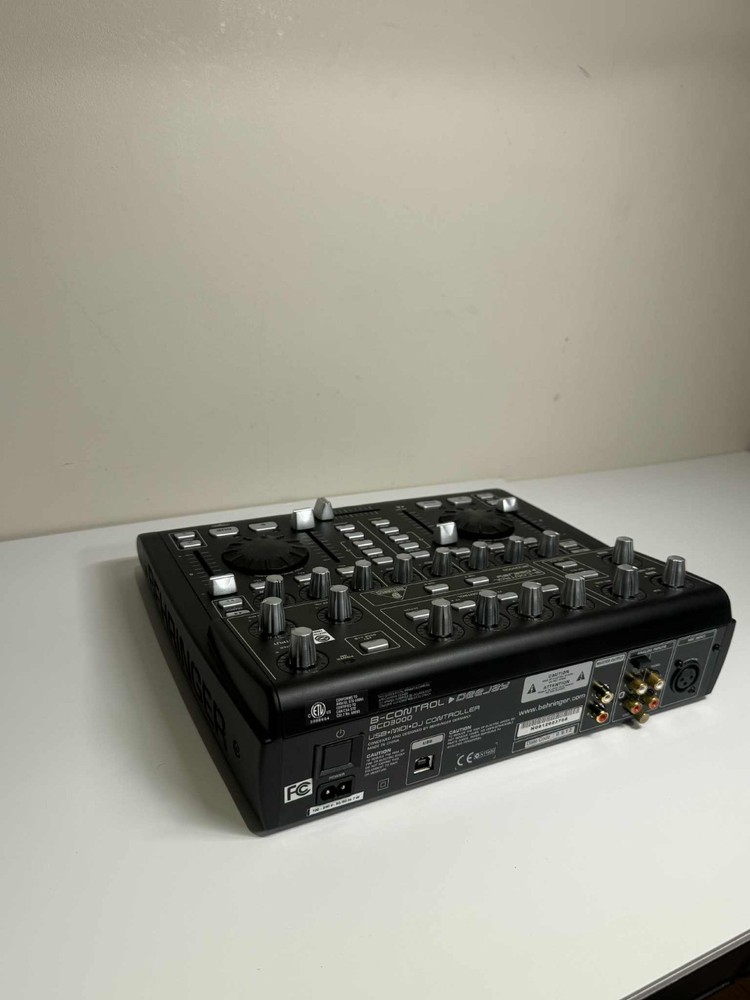 Behringer BCD3000 DJ Controller USB MIDI 4‑Ch + Audio Interface w/ Box