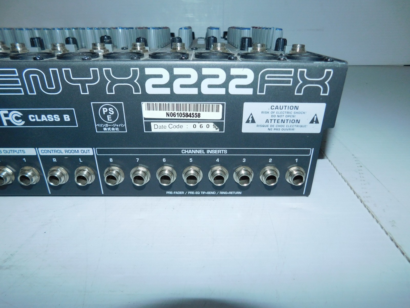 BEHRINGER XENYX 2222 FX PREMIUM 22INPUT 2/2 SUB MIXER (SML13)